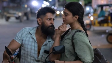 Veera Dheera Sooran film trailer button