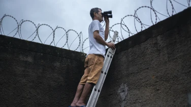 Rejeito film trailer button