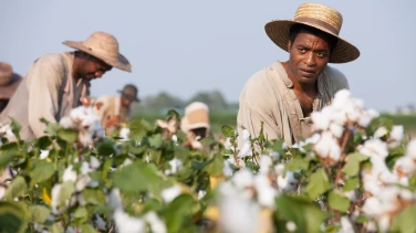 12 Years a Slave film trailer button
