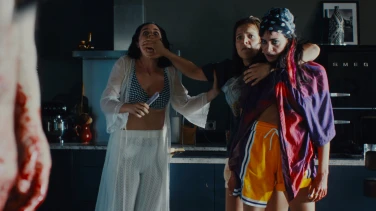 Les femmes au balcon film trailer button