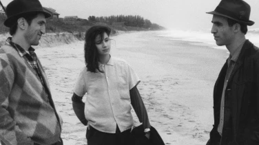 Stranger Than Paradise film trailer button