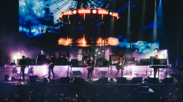 The Cure: The Show of a Lost World film trailer button