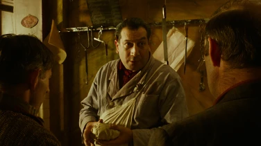 Delicatessen film trailer button
