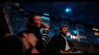 Palace of Youth film trailer button