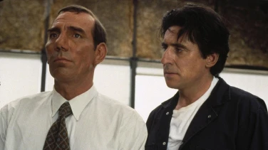 The Usual Suspects film trailer button