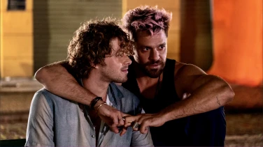 Streets of Glória film trailer button