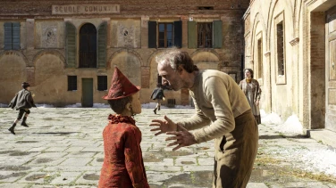 Pinocchio film trailer button