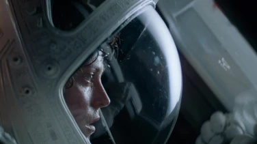 Alien film trailer button