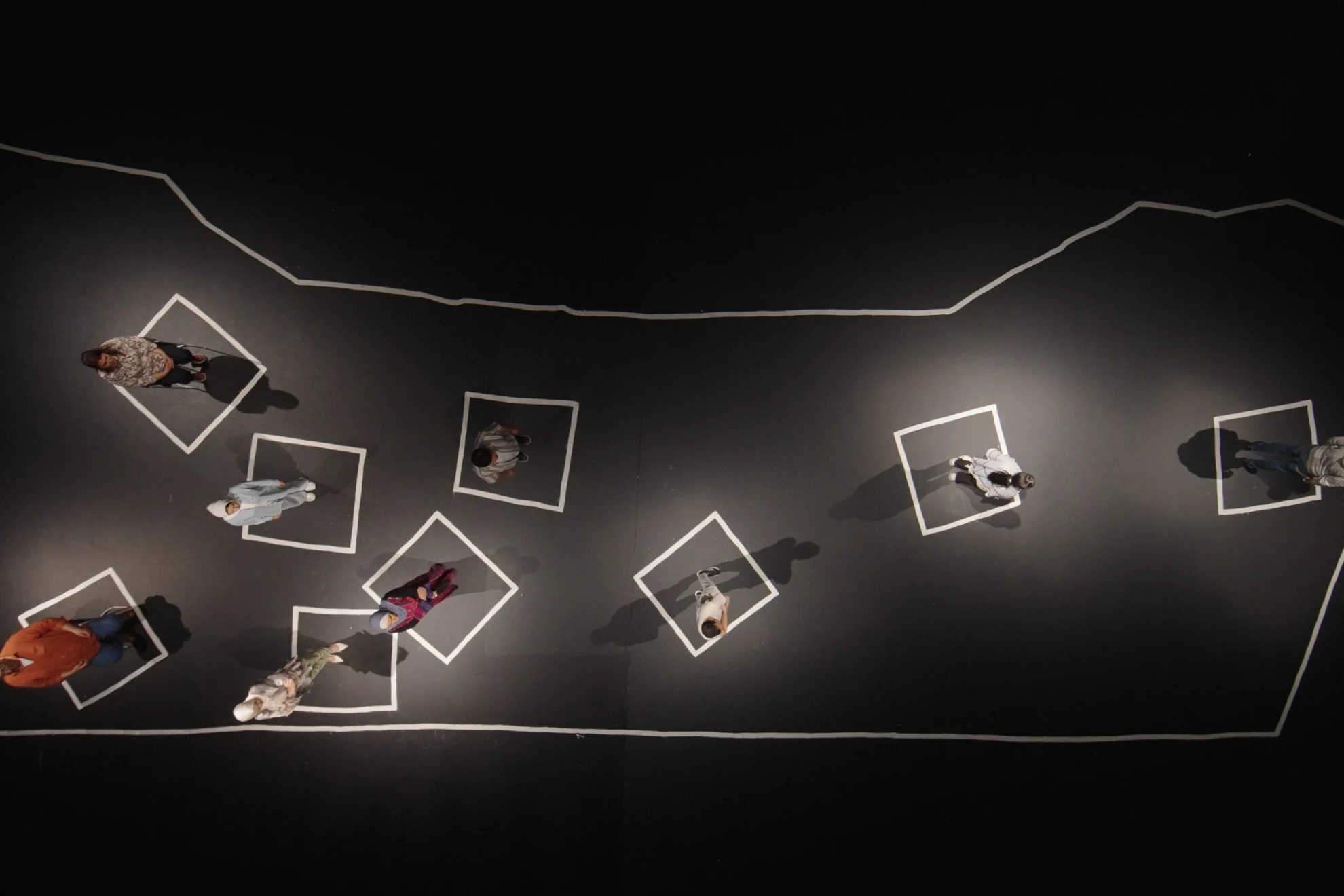 Qui vit encore (Who Is Still Alive) hero banner image placeholder