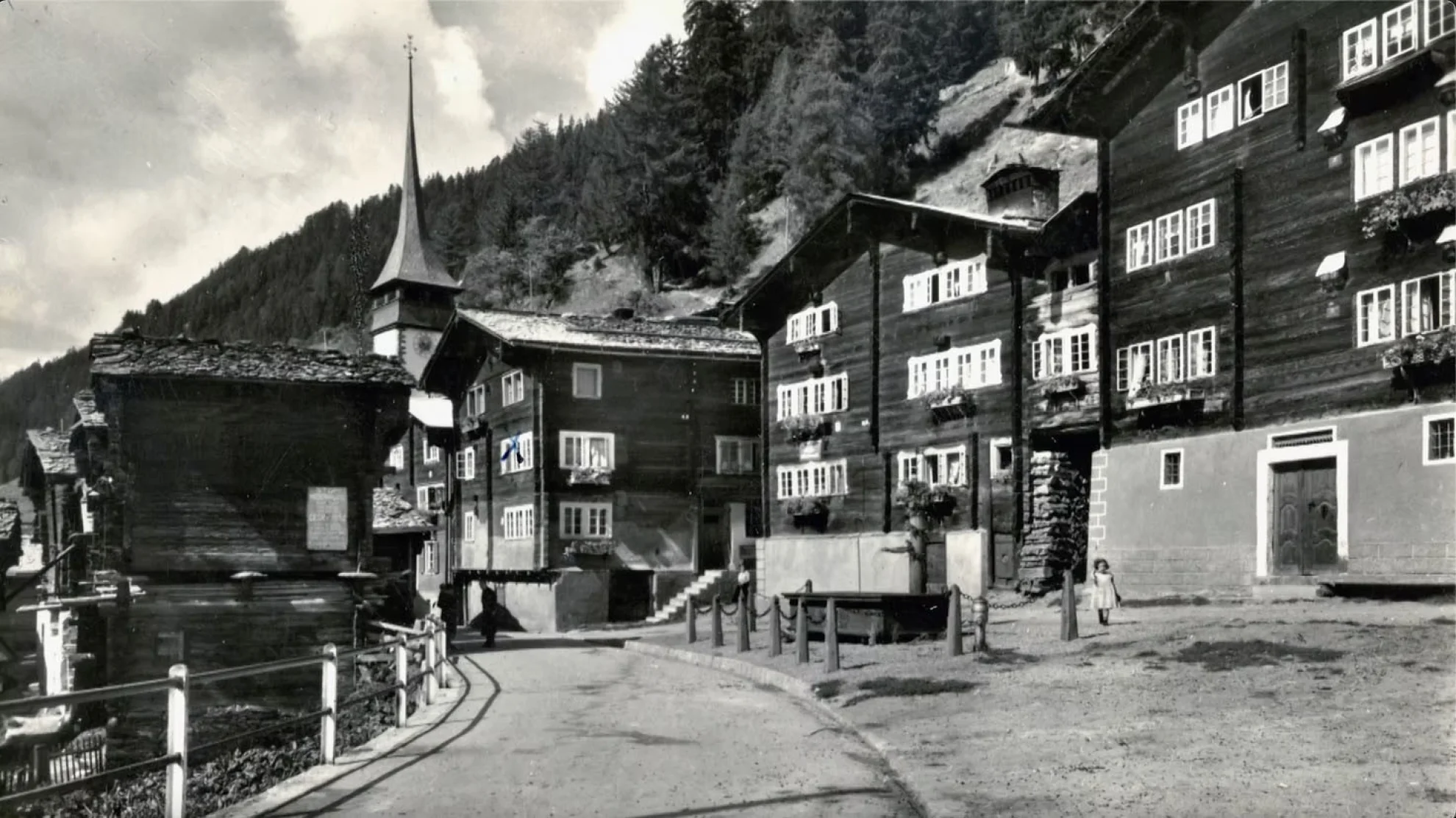 So is gsi hero banner image placeholder